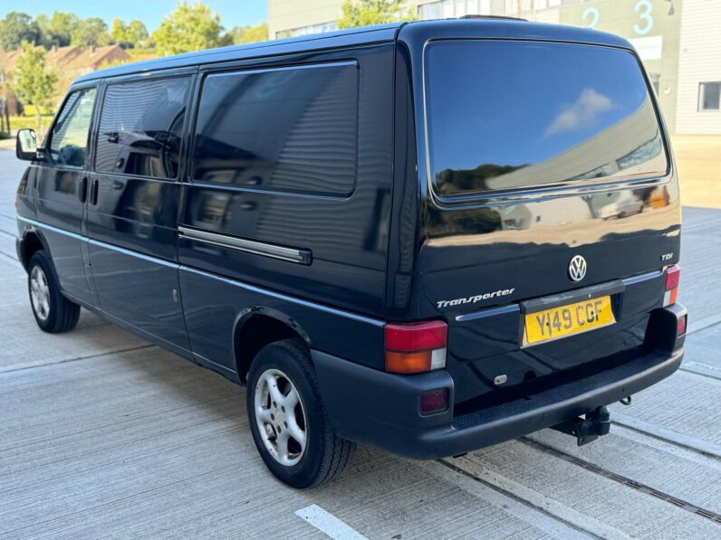 Volkswagen Transporter 1200 (2001) 2.5 TD 1200 Window Van 4dr Diesel Automatic (LWB) (102 bhp) 5 SEATS )