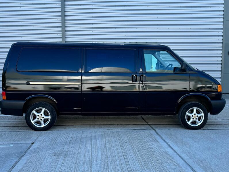 Volkswagen Transporter 1200 (2001) 2.5 TD 1200 Window Van 4dr Diesel Automatic (LWB) (102 bhp) 5 SEATS )