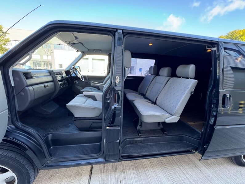 Volkswagen Transporter 1200 (2001) 2.5 TD 1200 Window Van 4dr Diesel Automatic (LWB) (102 bhp) 5 SEATS )