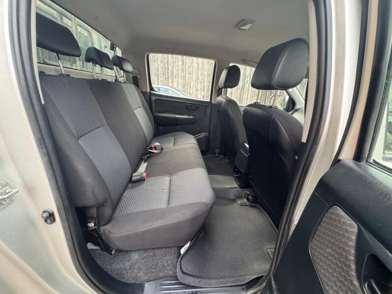 Toyota Hilux 2.5 D-4D Active 4WD Euro 5 4dr