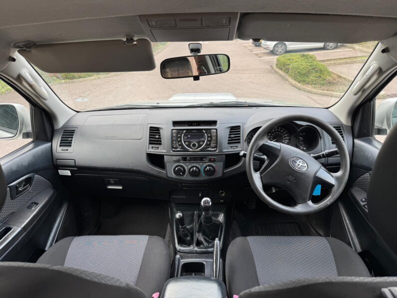 Toyota Hilux 2.5 D-4D Active 4WD Euro 5 4dr