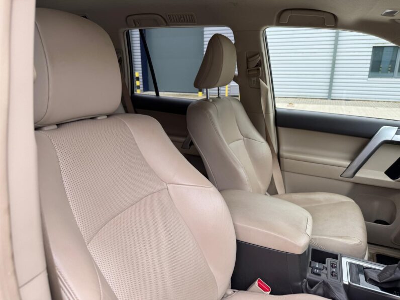 Toyota Land Cruiser 2.8D Icon Auto 4WD Euro 6 5dr (7 Seat)